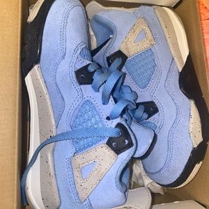 11c Air Jordan 4 University blue